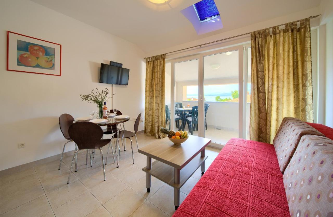 Apartments Ivica Krk Island Шіло Екстер'єр фото