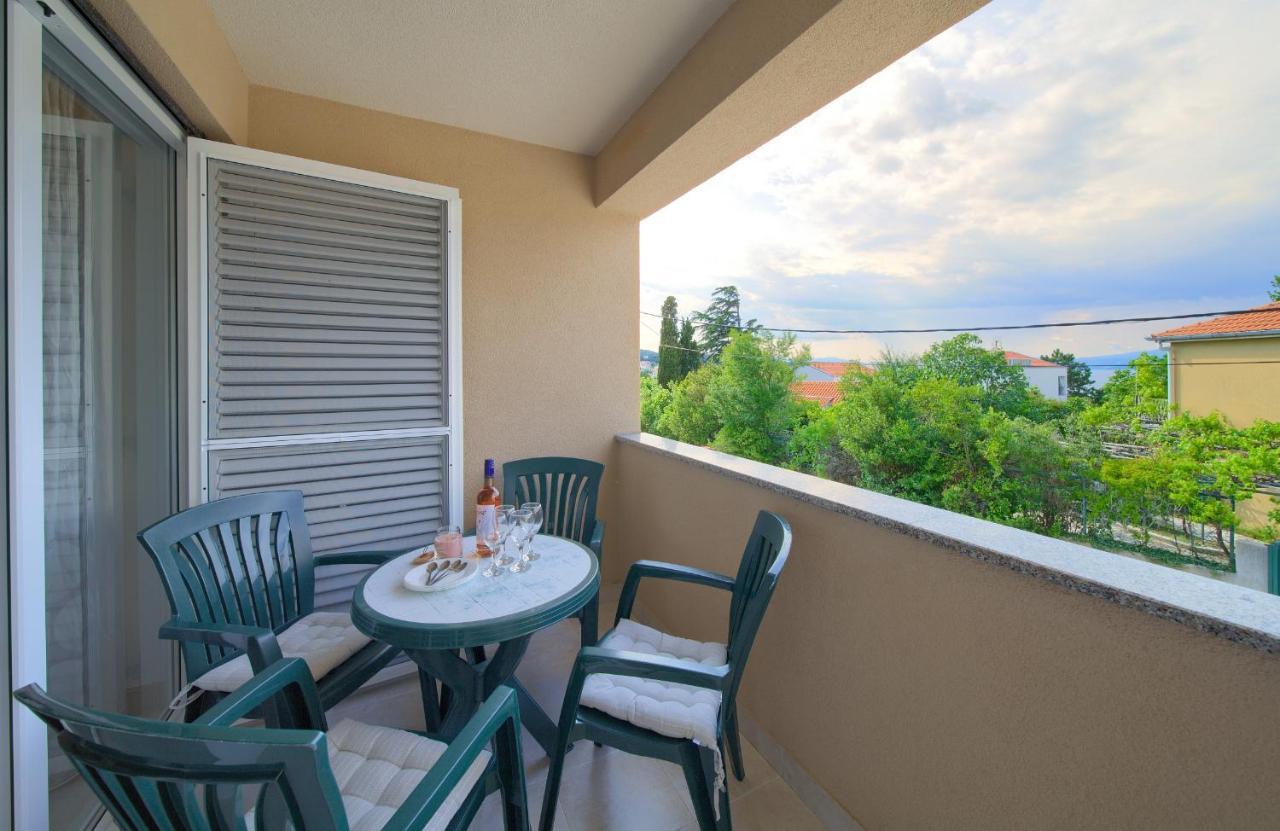 Apartments Ivica Krk Island Шіло Екстер'єр фото