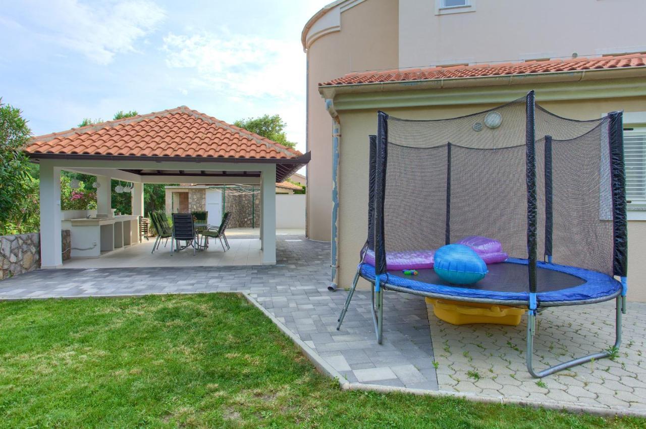 Apartments Ivica Krk Island Шіло Екстер'єр фото